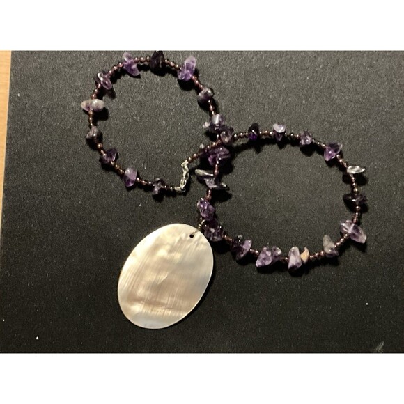 Blister Pearl Shell, Amethyst Chips & Garnet Bale Spacers 15in Necklace - Picture 1 of 5